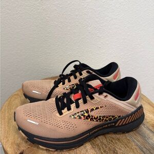 Brooks Adrenaline GTS Women’s Tennis Shoes